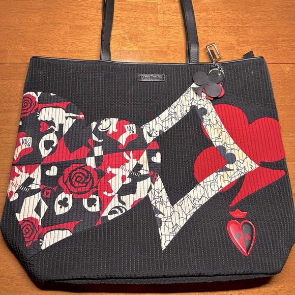 Disney Vera Bradley Alice in Wonderland Painting the Roses Red Tote Bag Purse - Picture 8 of 8